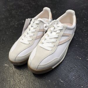 Tretorn White and Cream Women's Sneakers